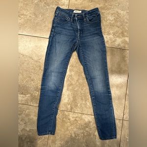 9” Mid Rise Skinny Jeans